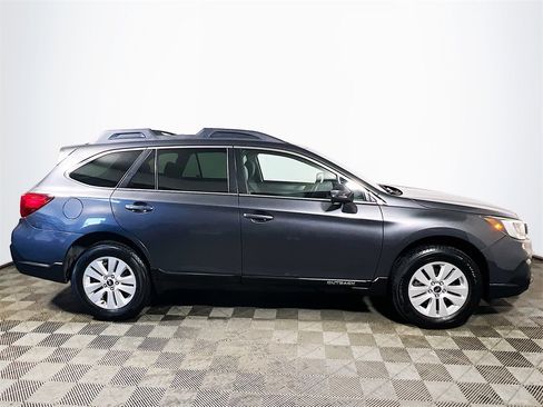 Used 2019 Subaru Outback 2.5i Premium image 9