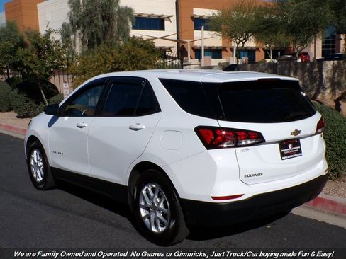 Used 2022 Chevrolet Equinox LS w/ LS Convenience Package image 7