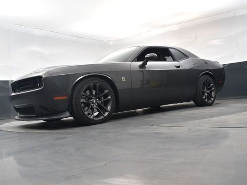 Used 2022 Dodge Challenger R/T Scat Pack w/ Plus Package RWD image 19