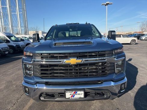 Used 2024 Chevrolet Silverado 2500 LT w/ All Star Edition image 8