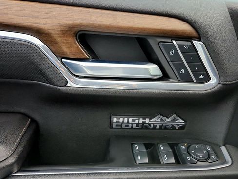 Used 2024 Chevrolet Silverado 1500 High Country w/ High Country Premium Package image 20