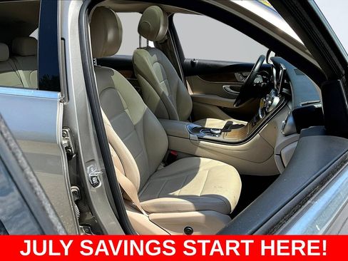 Used 2019 Mercedes-Benz GLC 300 4MATIC w/ Premium Package image 37