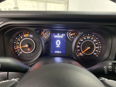 Used 2025 Jeep Wrangler Unlimited Sport AWD/4WD image 27