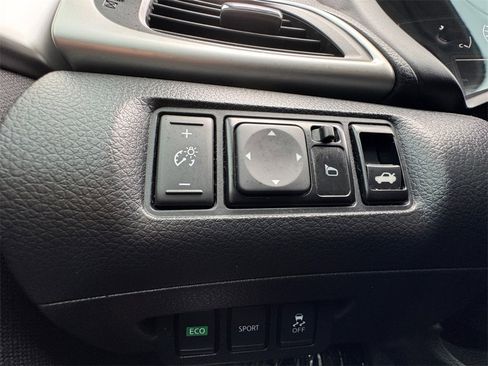 Used 2017 Nissan Sentra S image 27