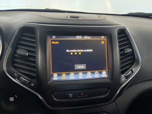 Used 2020 Jeep Cherokee Trailhawk w/ Cold Weather Group image 71