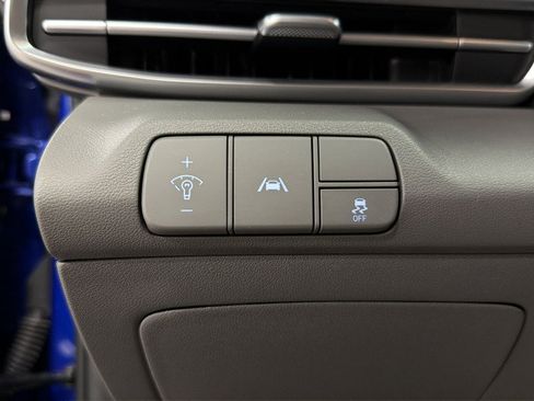 Used 2023 Hyundai Elantra SEL w/ Convenience Package FWD image 19