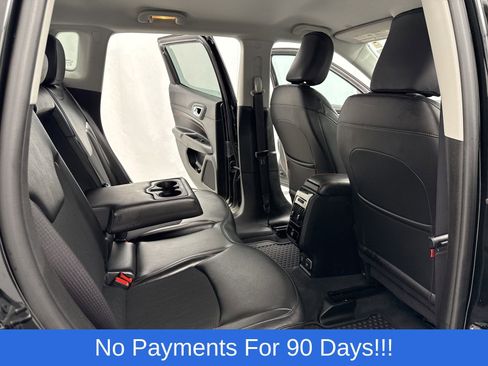 Used 2022 Jeep Compass Trailhawk w/ Trailhawk Convenience Group image 32
