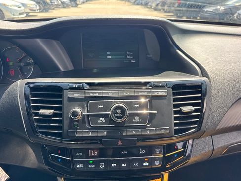 Used 2017 Honda Accord Sport image 12