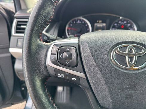 Used 2015 Toyota Camry XLE image 22