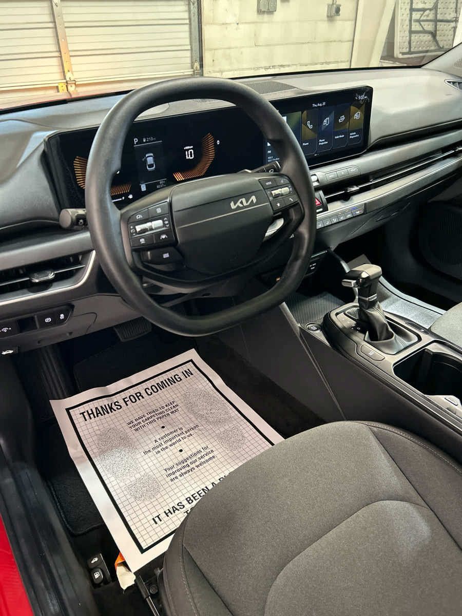 Used 2025 Kia K4 FWD image 9