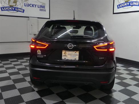 Used 2021 Nissan Rogue Sport S image 8
