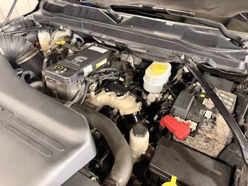Used 2019 RAM 2500 Laramie AWD/4WD image 36