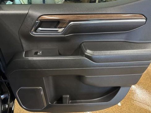 Used 2024 Chevrolet Silverado 1500 LT AWD/4WD image 23