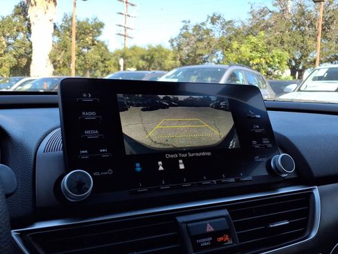 Used 2020 Honda Accord LX image 8