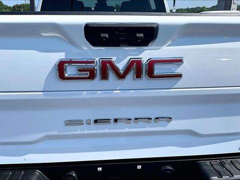 Used 2024 GMC Sierra 2500 SLE AWD/4WD image 27