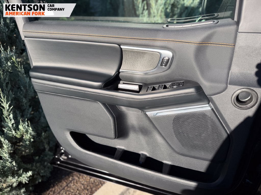 Used 2025 Ford Expedition Tremor AWD/4WD image 13