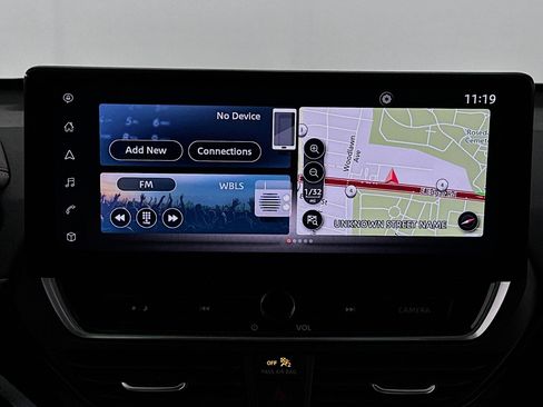 Used 2024 Nissan Altima 2.0 SR image 11