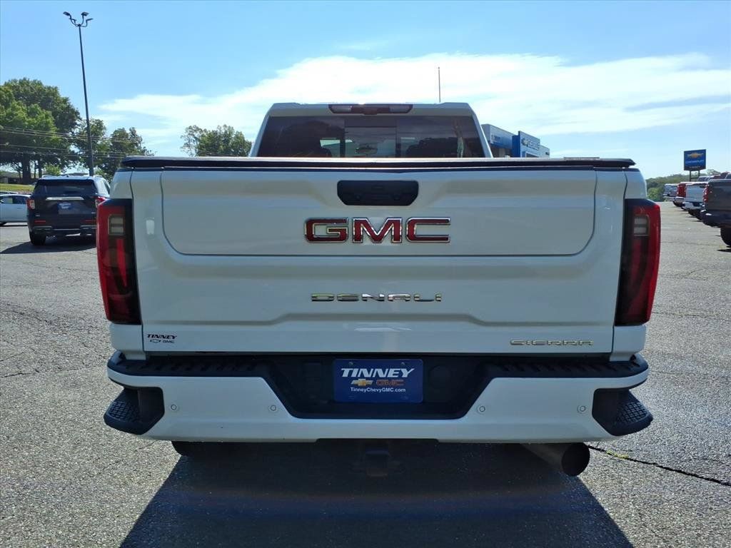 Used 2024 GMC Sierra 3500 Denali w/ Denali Reserve Package AWD/4WD image 4