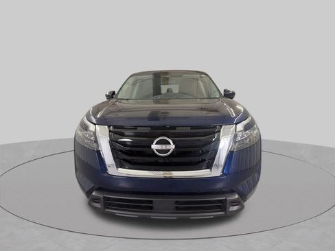 Used 2024 Nissan Pathfinder SV FWD image 4