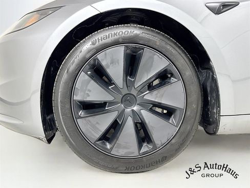 Used 2025 Tesla Model 3 Long Range image 38