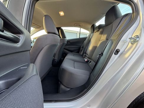 Used 2025 Toyota Corolla LE image 24