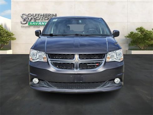 Used 2019 Dodge Grand Caravan SXT image 8