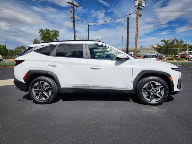 Used 2025 Hyundai Tucson SEL FWD image 2