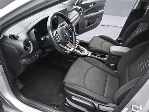 Used 2019 Kia Forte S image 9
