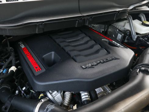 Used 2025 Ford F150 Raptor AWD/4WD image 38