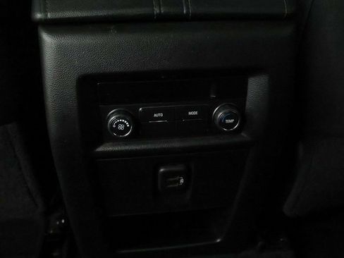 Used 2023 Chevrolet Traverse LT FWD image 51