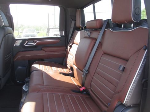 New 2026 GMC Sierra 3500 Denali Ultimate AWD/4WD image 16