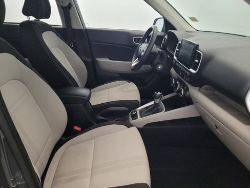 Used 2023 Hyundai Venue SEL FWD image 21