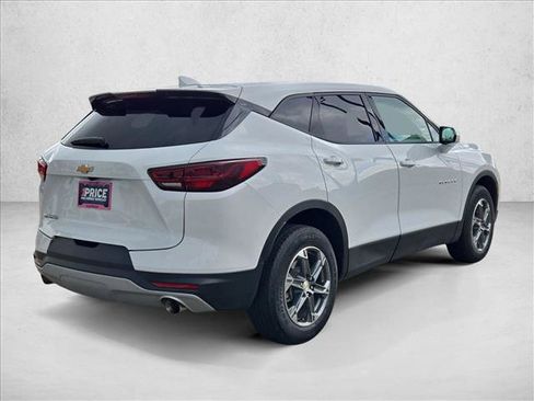 Used 2025 Chevrolet Blazer LT FWD image 5