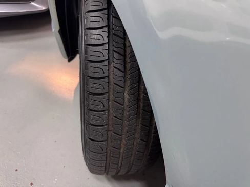 Used 2006 Honda Civic Hybrid Sedan image 10