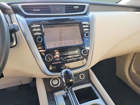 Used 2019 Nissan Murano Platinum image 7