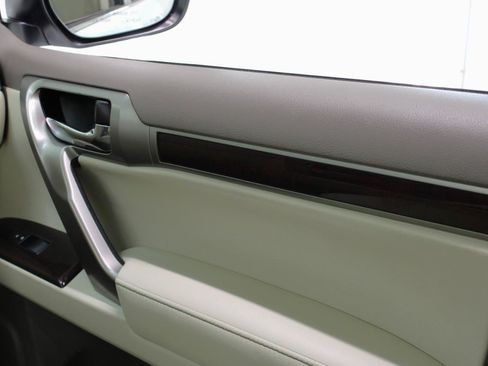 Used 2014 Lexus GX 460 w/ Premium Package AWD/4WD image 59
