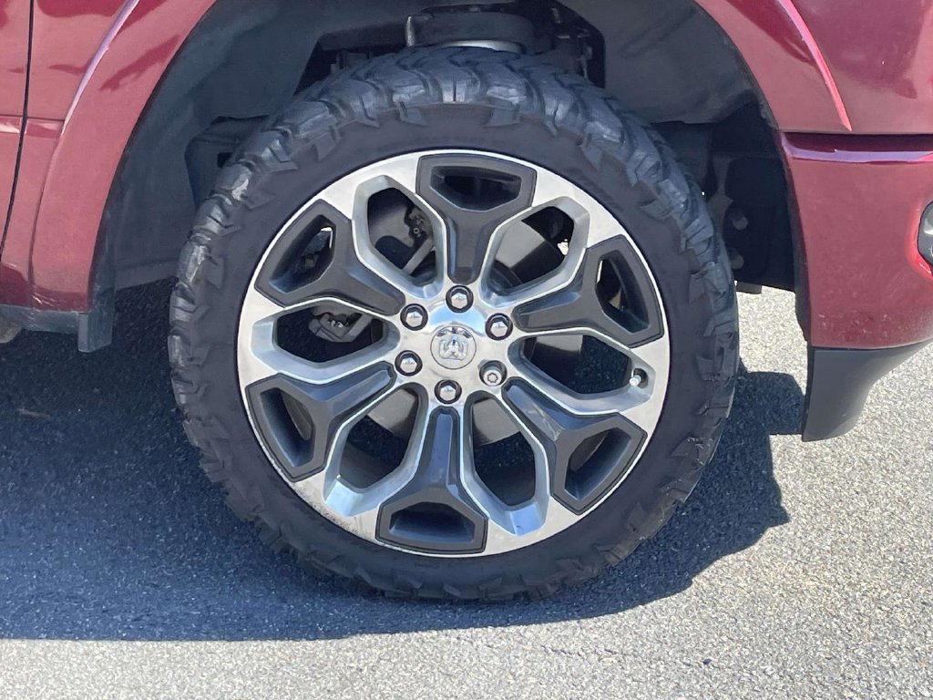 Used 2019 RAM 1500 Limited w/ Body Color Bumper Group AWD/4WD image 10