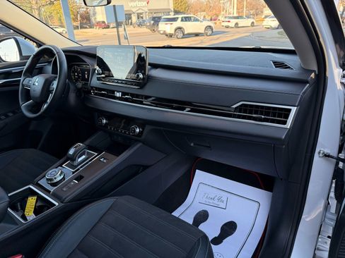 Used 2024 Mitsubishi Outlander SEL image 21