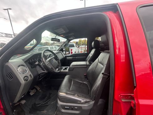 Used 2012 Ford F250 Lariat w/ Chrome Pkg image 6
