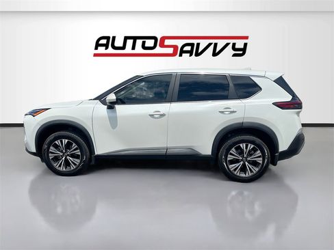 Used 2023 Nissan Rogue SV image 4