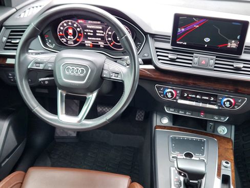 Used 2018 Audi Q5 2.0T Premium Plus w/ Premium Plus Package image 10