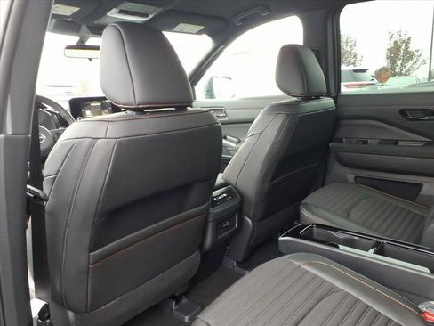 New 2025 Nissan Pathfinder Rock Creek image 27