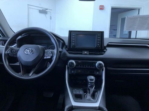 Used 2019 Toyota RAV4 LE w/ All Weather Liner Package AWD/4WD image 18