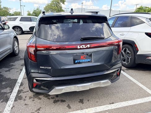 Used 2024 Kia Seltos S FWD image 3