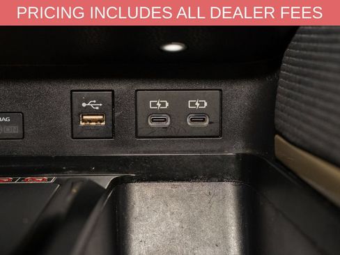 Used 2025 Toyota Camry SE FWD image 14