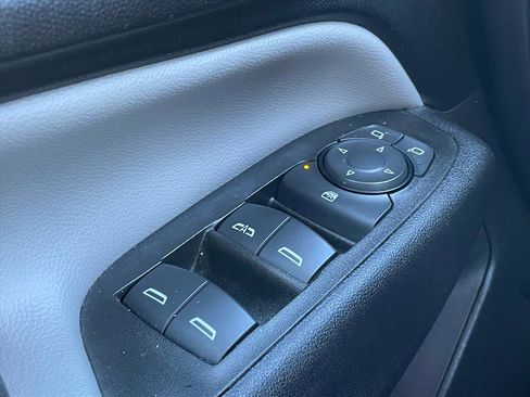 Used 2023 Chevrolet Equinox LS w/ Sport Edition image 16