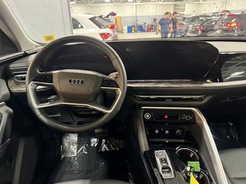 Used 2025 Audi Q5 Premium w/ Convenience Package AWD/4WD image 14