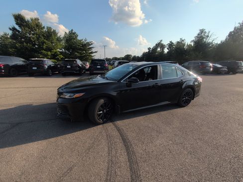 Used 2020 Toyota Camry LE w/ Convenience Package FWD image 6