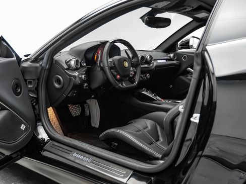 Used 2017 Ferrari F12 Berlinetta RWD image 42