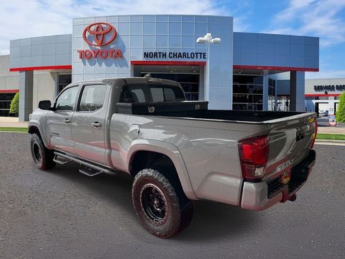 Used 2020 Toyota Tacoma SR5 image 6